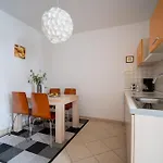Valbruna Apartment *