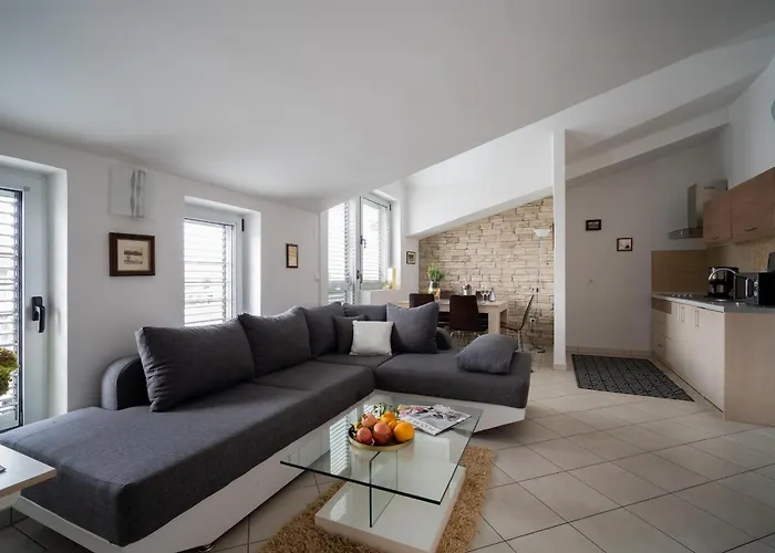 Valbruna * 로비니