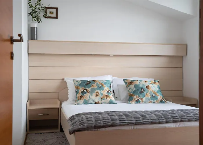 Valbruna 아파트 로비니