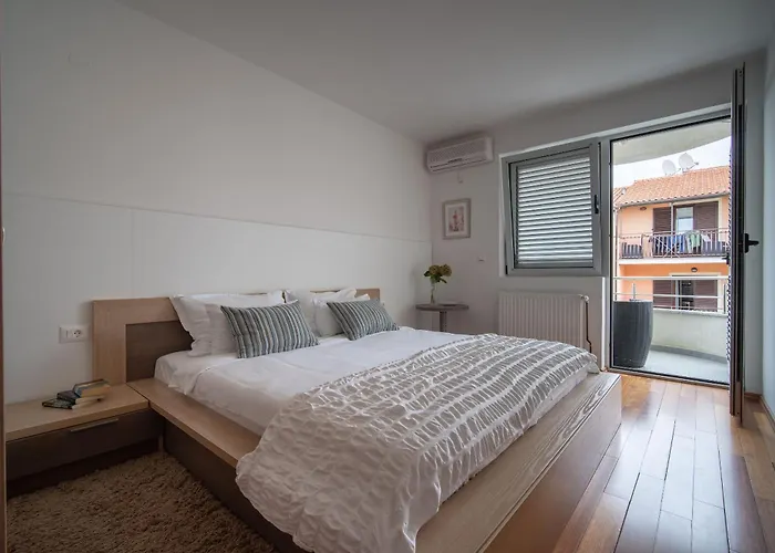 Valbruna 아파트 로비니