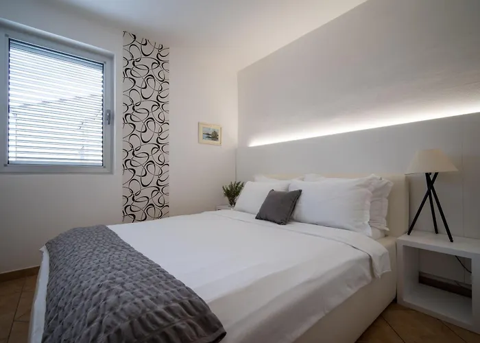 Valbruna * 로비니