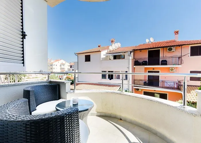 아파트 Valbruna 로비니