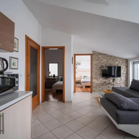 Valbruna Apartment